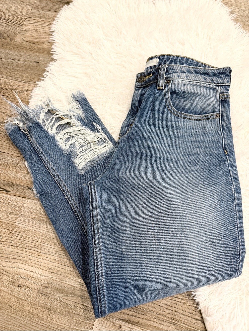 Hidden Jeans Distressed Cropped 27
